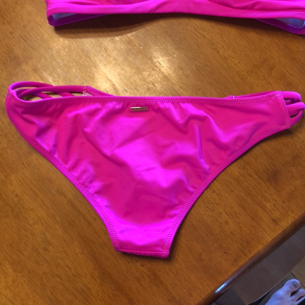 Victoria’s Secret bikini bright pink - Picture 4 of 8